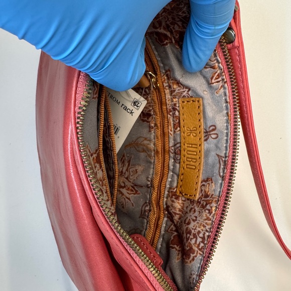 HOBO Stroll Slim Crossbody bag purse in Tea Rose pink leather New - Picture 7 of 10